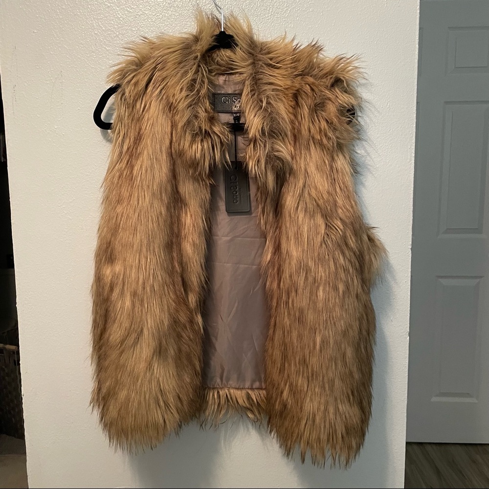 Gi Sono By Cavalini Faux Fur Vest